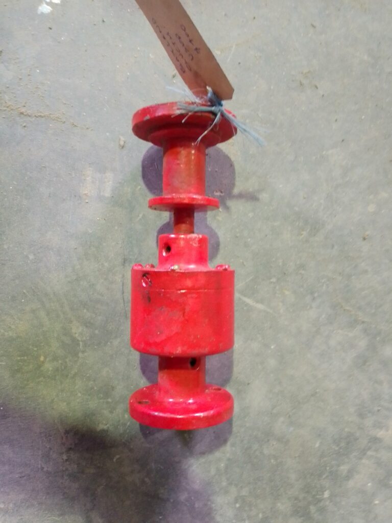 Image of a Blaxland clutch in used condition