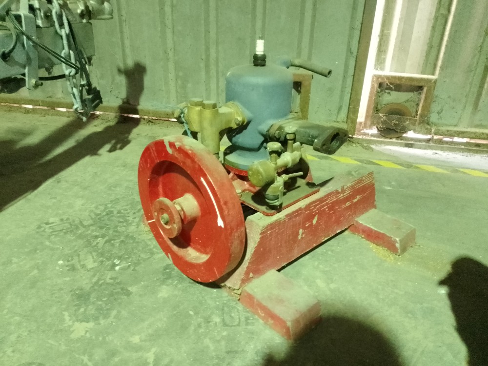 image of a Blaxland single cylinder motor