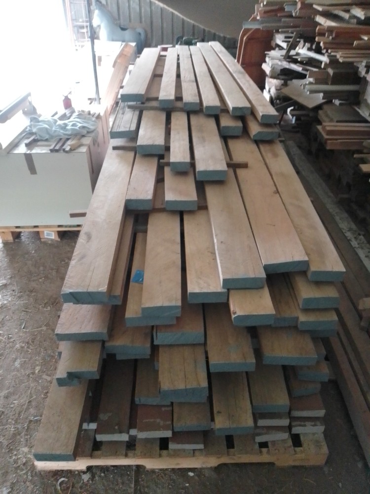 Image of spotted gum timber rough sawn