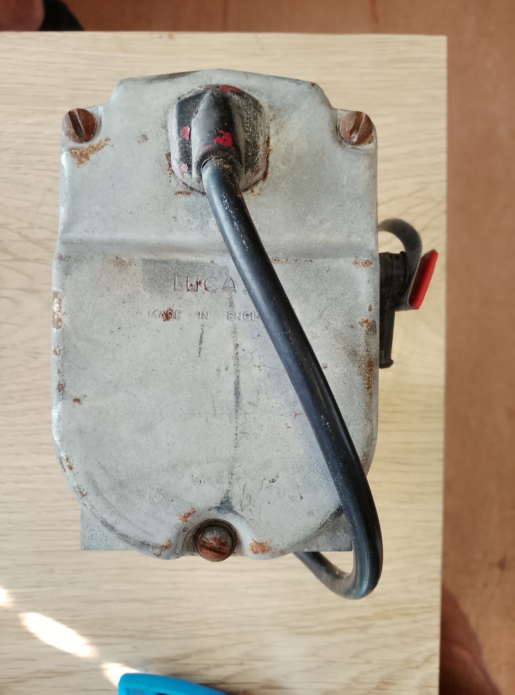Image of a second hand Blaxland single magneto