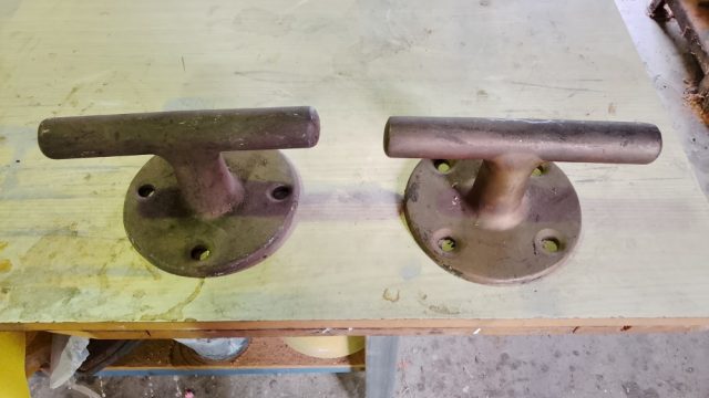 Image of bronze tee bollards