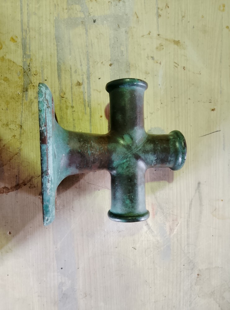 image of a large second bronze tee bollard 1940 era