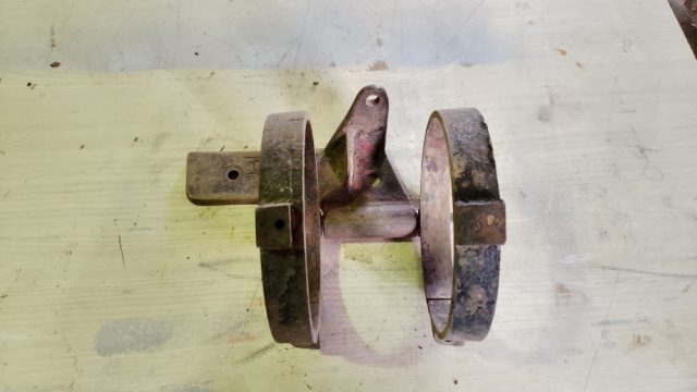 image of a Blaxland dyna start support bracket and clamps