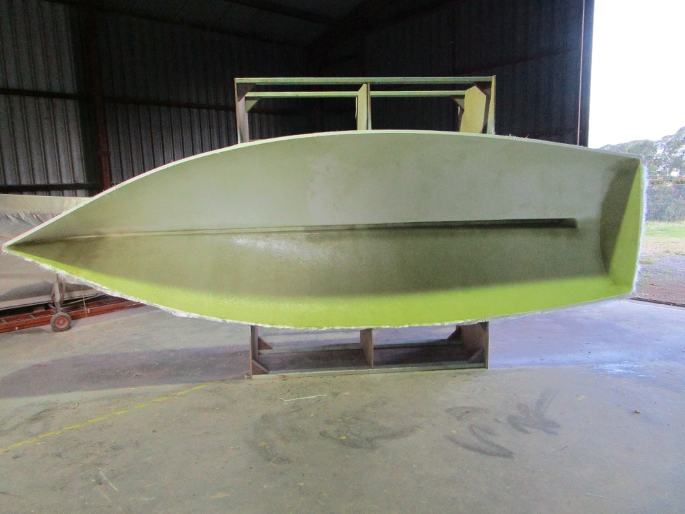 image of a new 16 foot fiberglass hull for sale