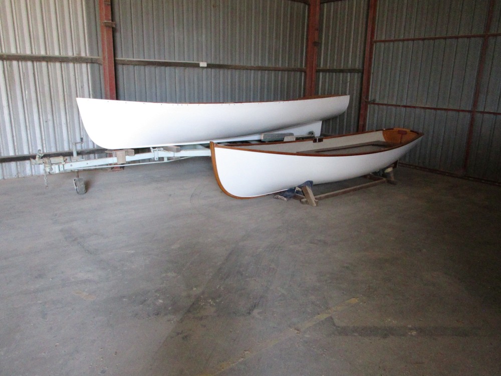 image of a new 16 foot fiberglass hull for sale