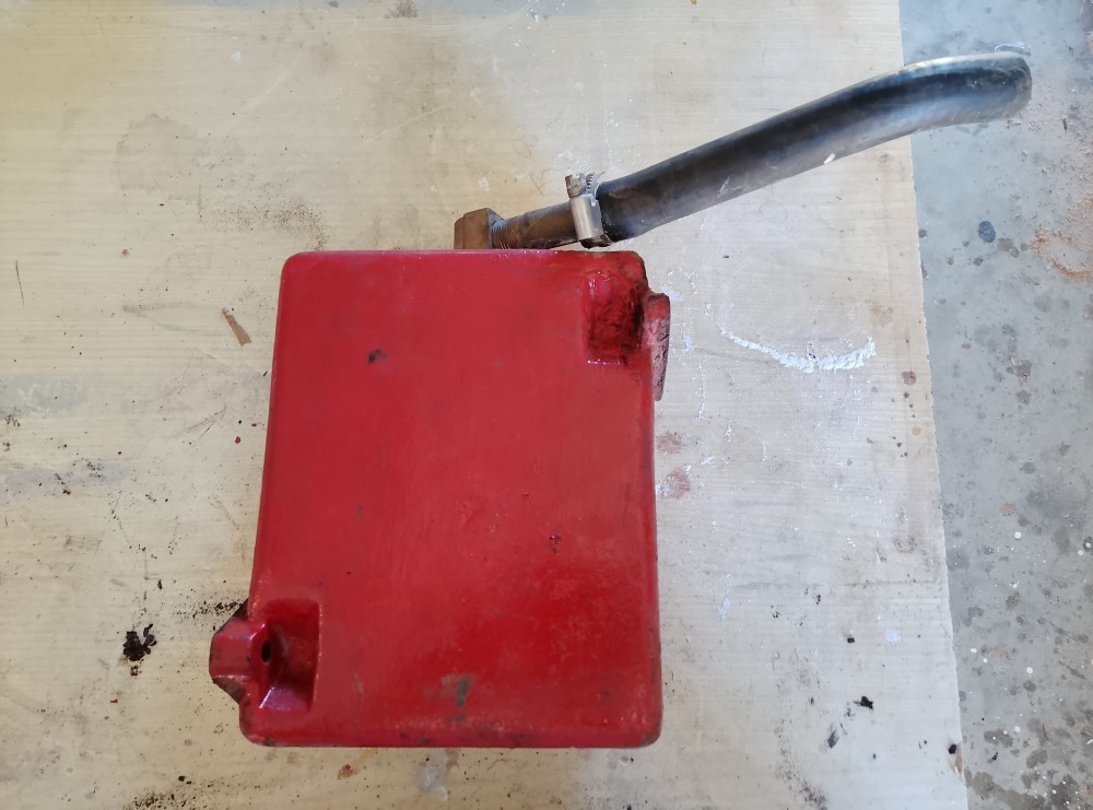 image of a Blaxland exhaust box